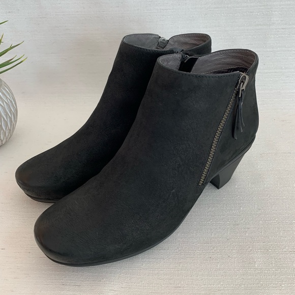 Abeo Rommie Neutral Black Suede Leather Heeled Ankle Booties Woman’s 7N - Picture 5 of 15